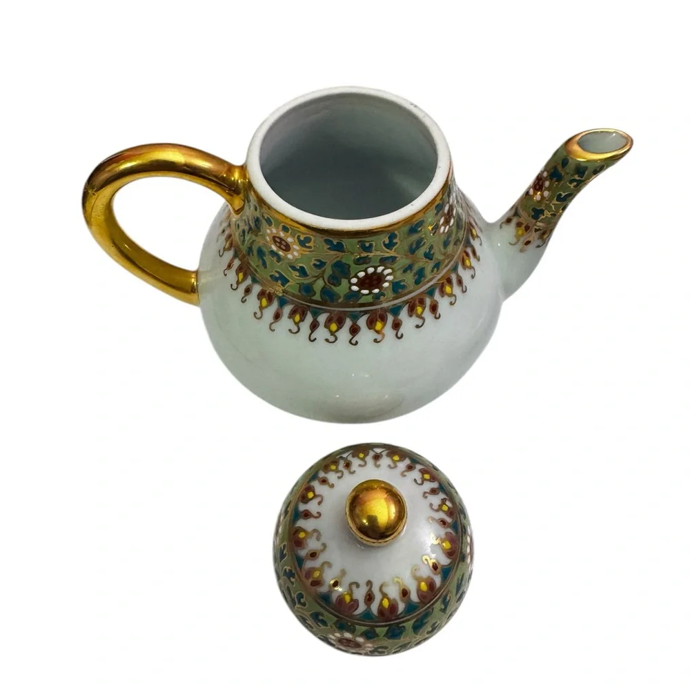 Vintage Hand-Painted Porcelain Tea Set – Gold & Floral Design - Picture 7 of 16